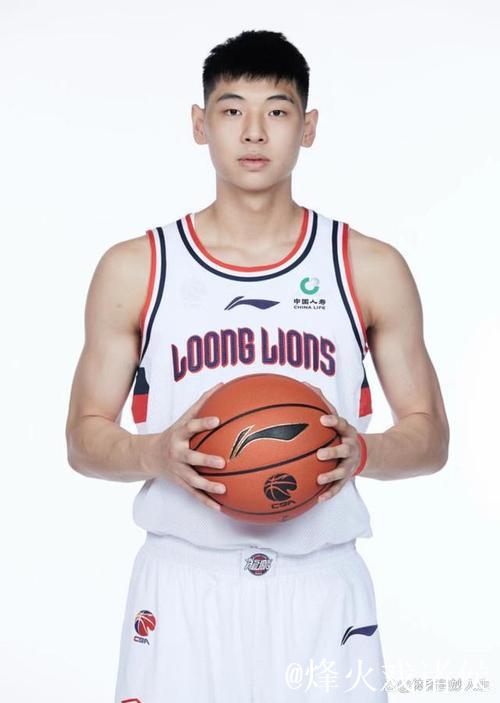崔永熙“主动挑战”，中国篮球的希望之星